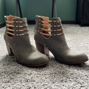 Grey/tan ankle booties